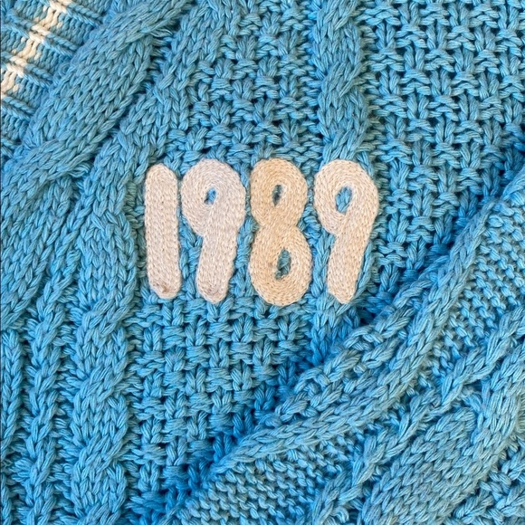 Taylor Swift 1989 Women’s Light Blue Cardigan Size XS / SM - Picture 7 of 11